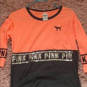 Vs pink shirt